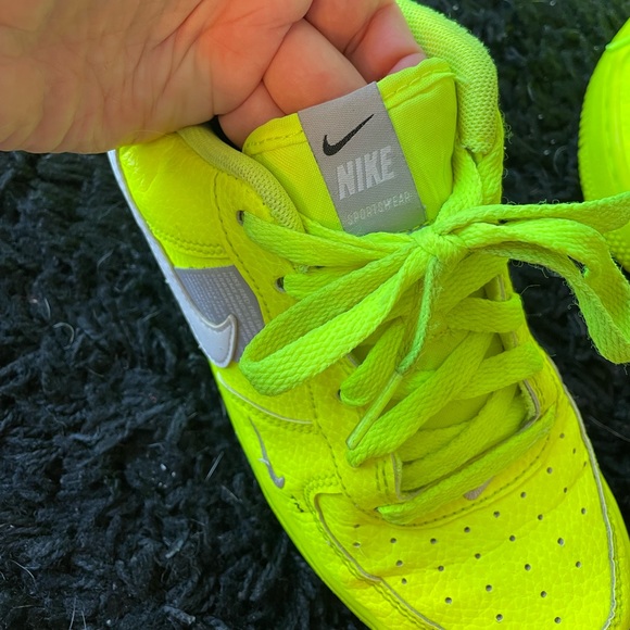 NIKE Air Force 1 Low LV8 Utility GS 'Volt' - Picture 5 of 14
